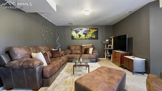 656 Freemont Circle