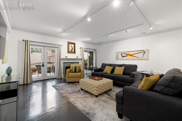 1525 Old Stage Road