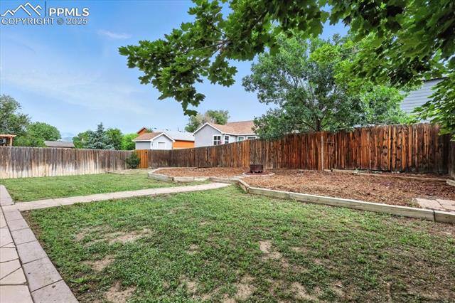 6944 Vista Circle