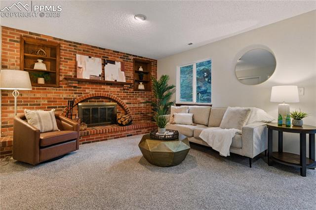 4956 Horseshoe Bend Street