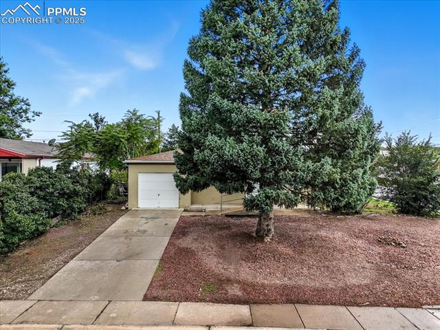 834 Tia Juana Street