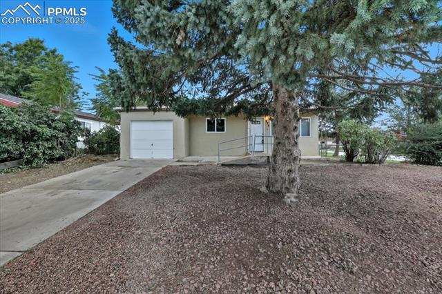 834 Tia Juana Street