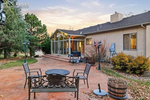 10 Desert Inn Way