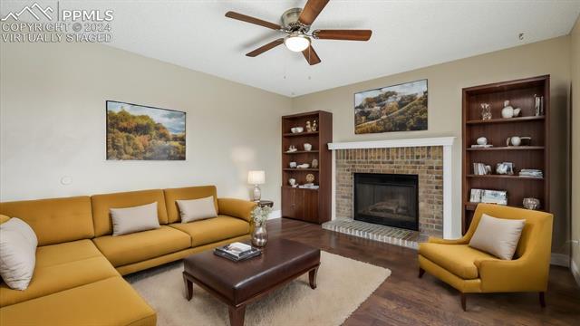 4926 Herndon Circle