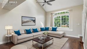 4926 Herndon Circle
