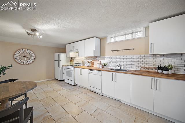 1133 Farragut Avenue