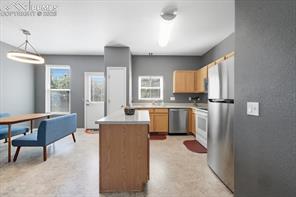 2711 Brooksedge View