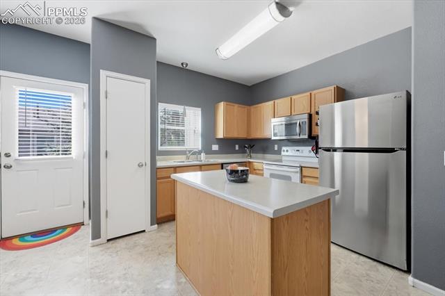 2711 Brooksedge View