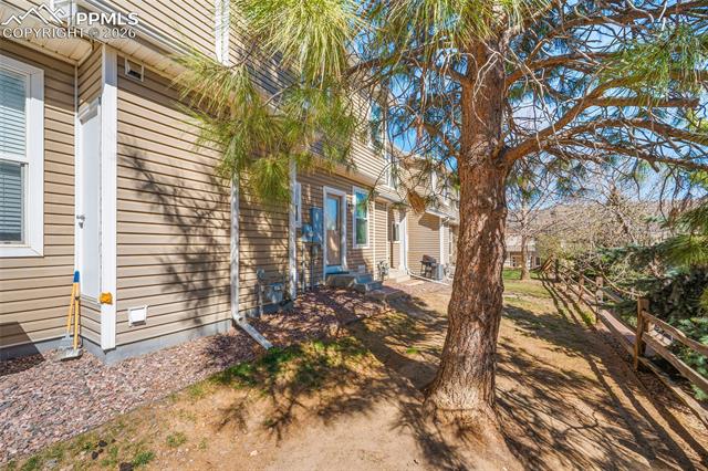 2711 Brooksedge View