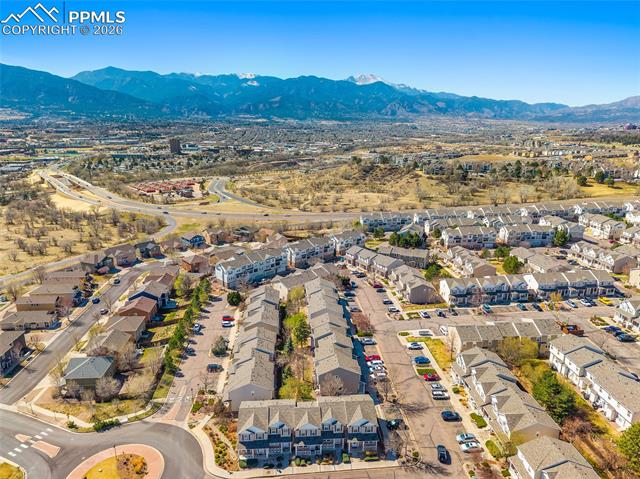 2711 Brooksedge View
