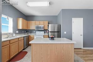 2711 Brooksedge View