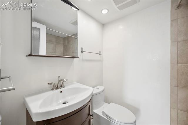 900 Saturn Drive 702