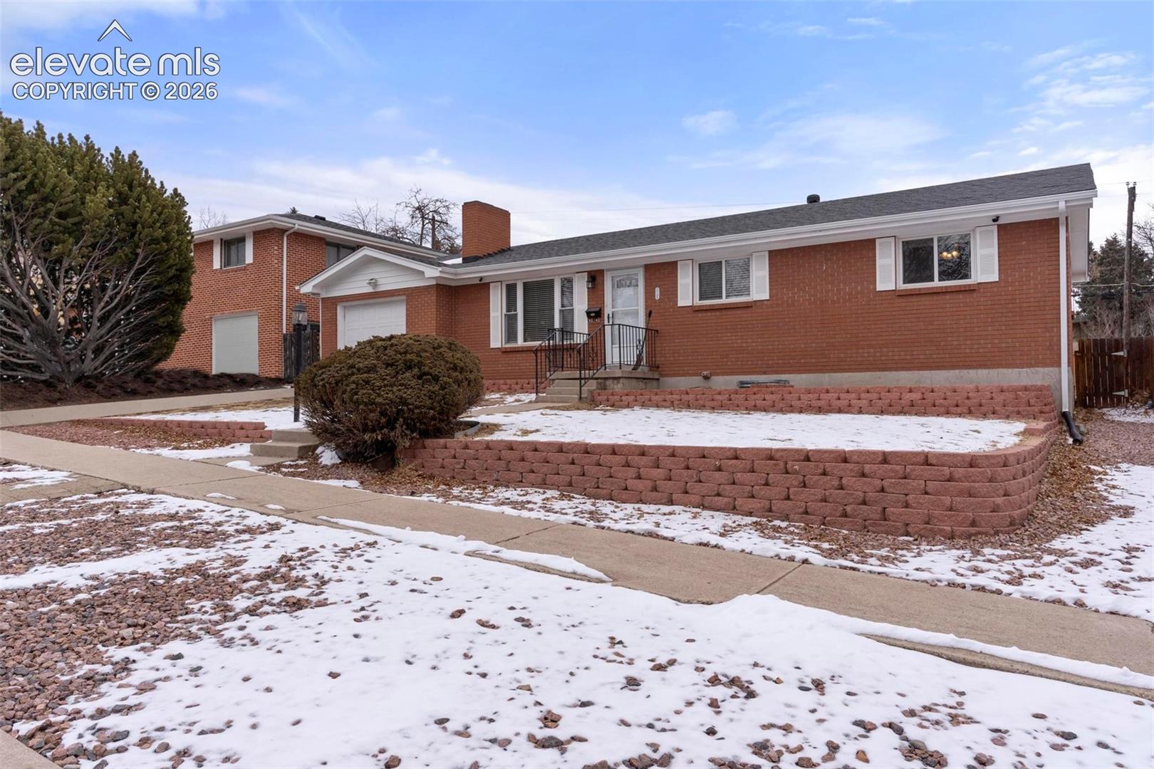 2105 Eagle View Drive