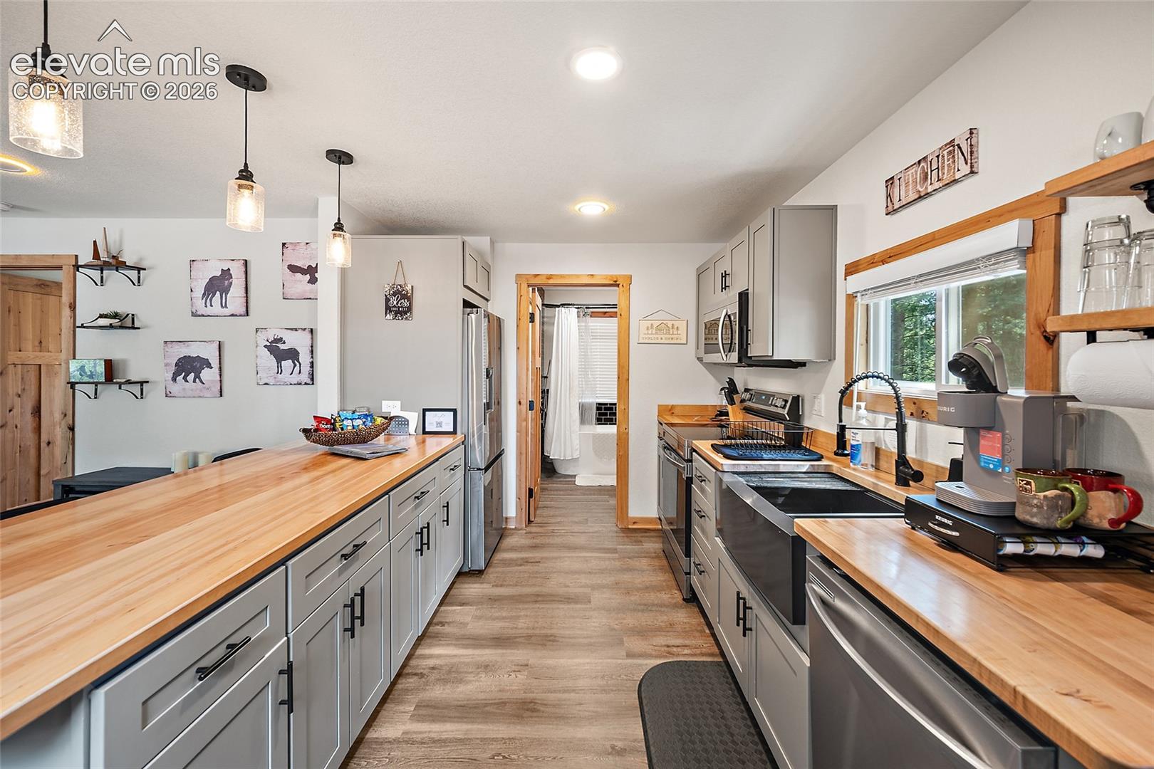 395 Ridge Road