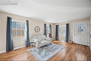 527 W San Miguel Street