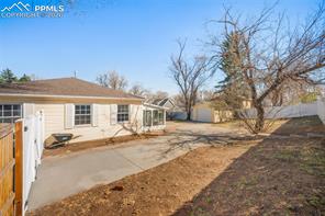 527 W San Miguel Street