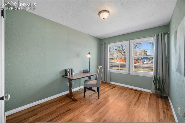 527 W San Miguel Street