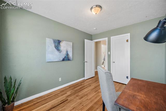 527 W San Miguel Street