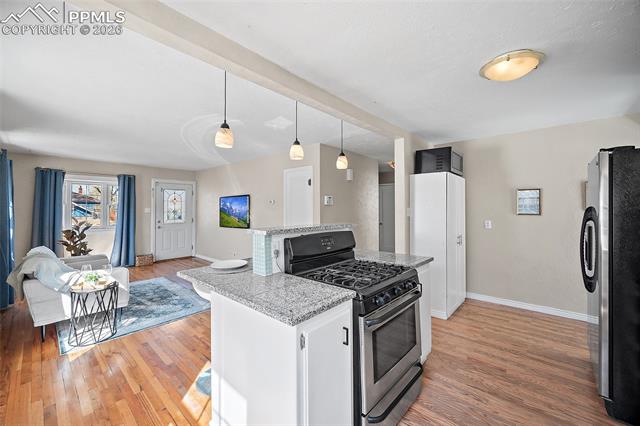 527 W San Miguel Street