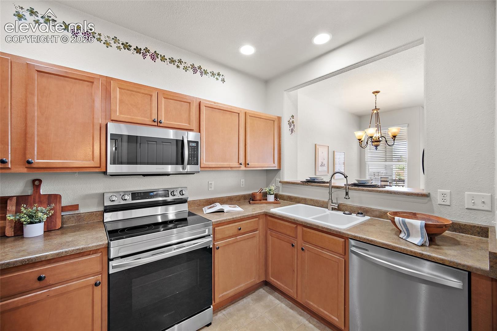 7638 Sandy Springs Point