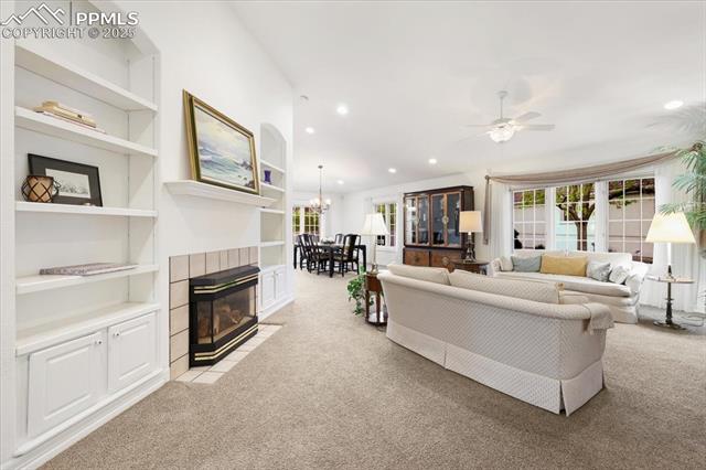 2566 Marston Height / 20-Academy