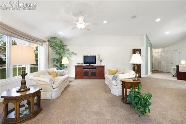 2566 Marston Height / 20-Academy