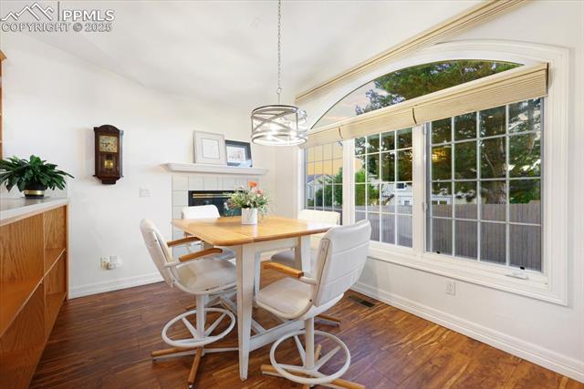 2566 Marston Height / 20-Academy