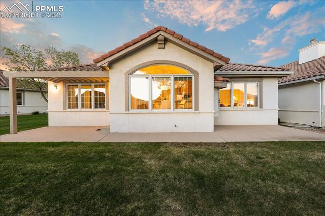 2566 Marston Height / 20-Academy