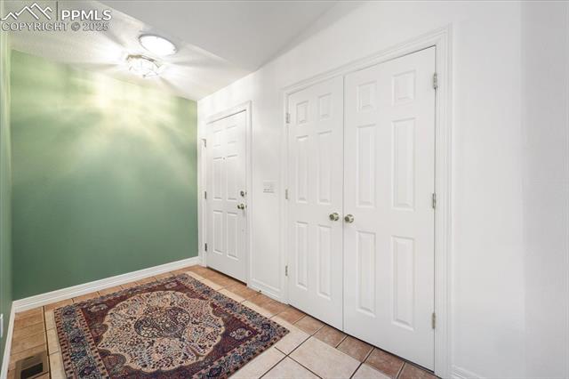 2566 Marston Height / 20-Academy