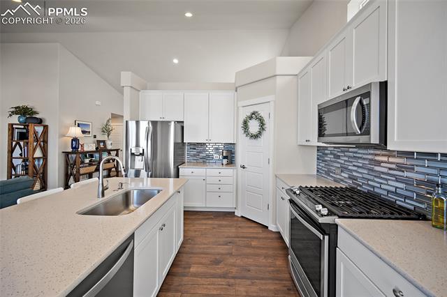 7372 Glen Forest Lane