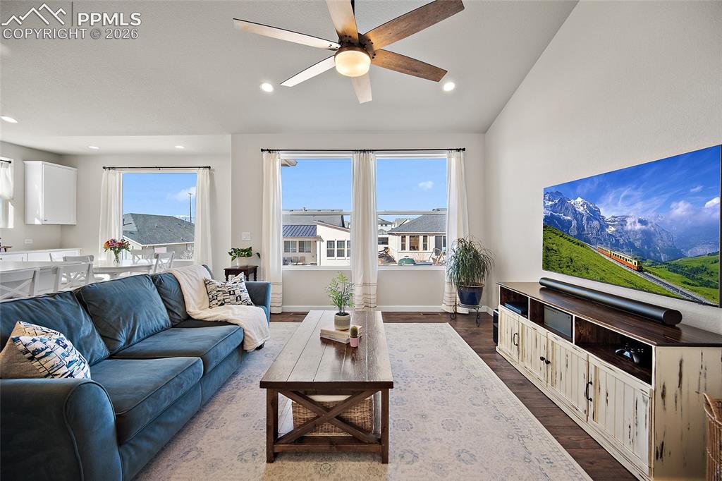 7372 Glen Forest Lane