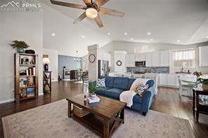 7372 Glen Forest Lane