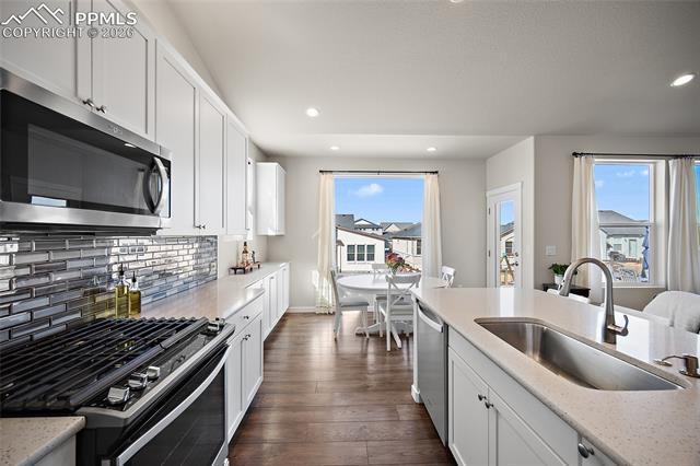 7372 Glen Forest Lane