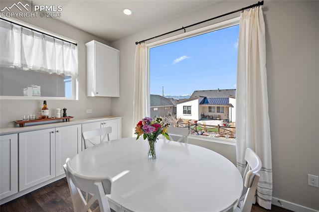 7372 Glen Forest Lane