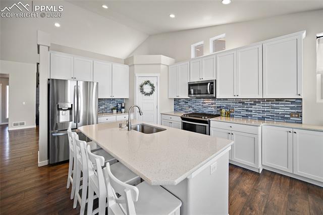 7372 Glen Forest Lane