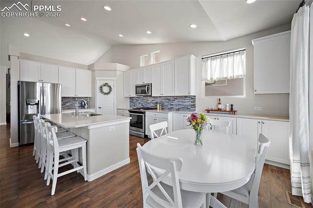 7372 Glen Forest Lane