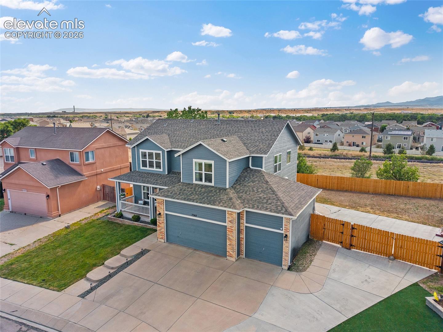7387 Middle Bay Way