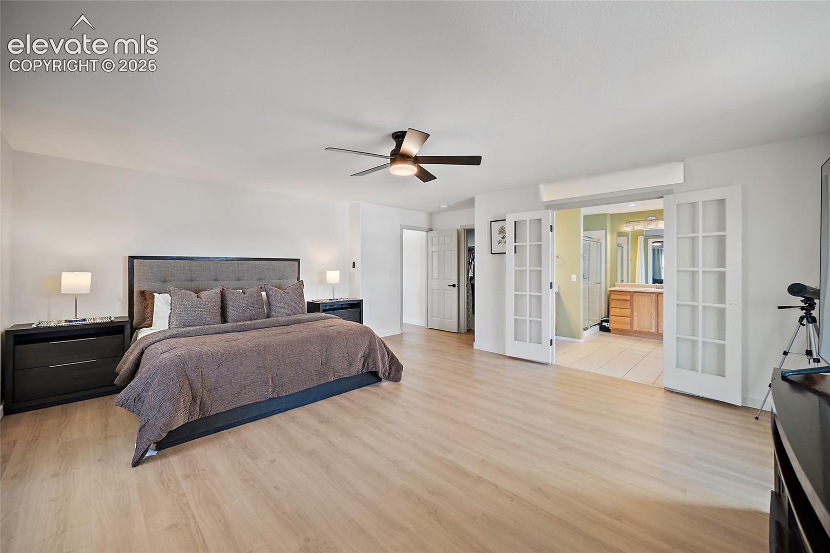 7387 Middle Bay Way