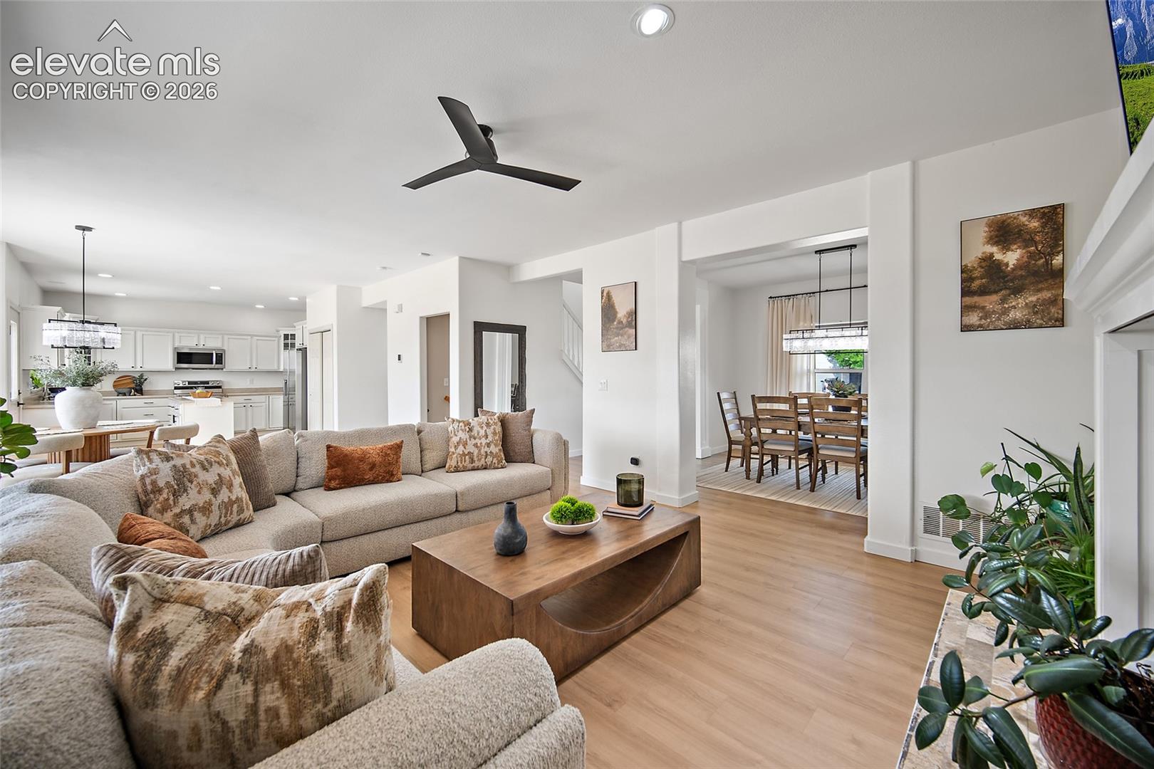 7387 Middle Bay Way