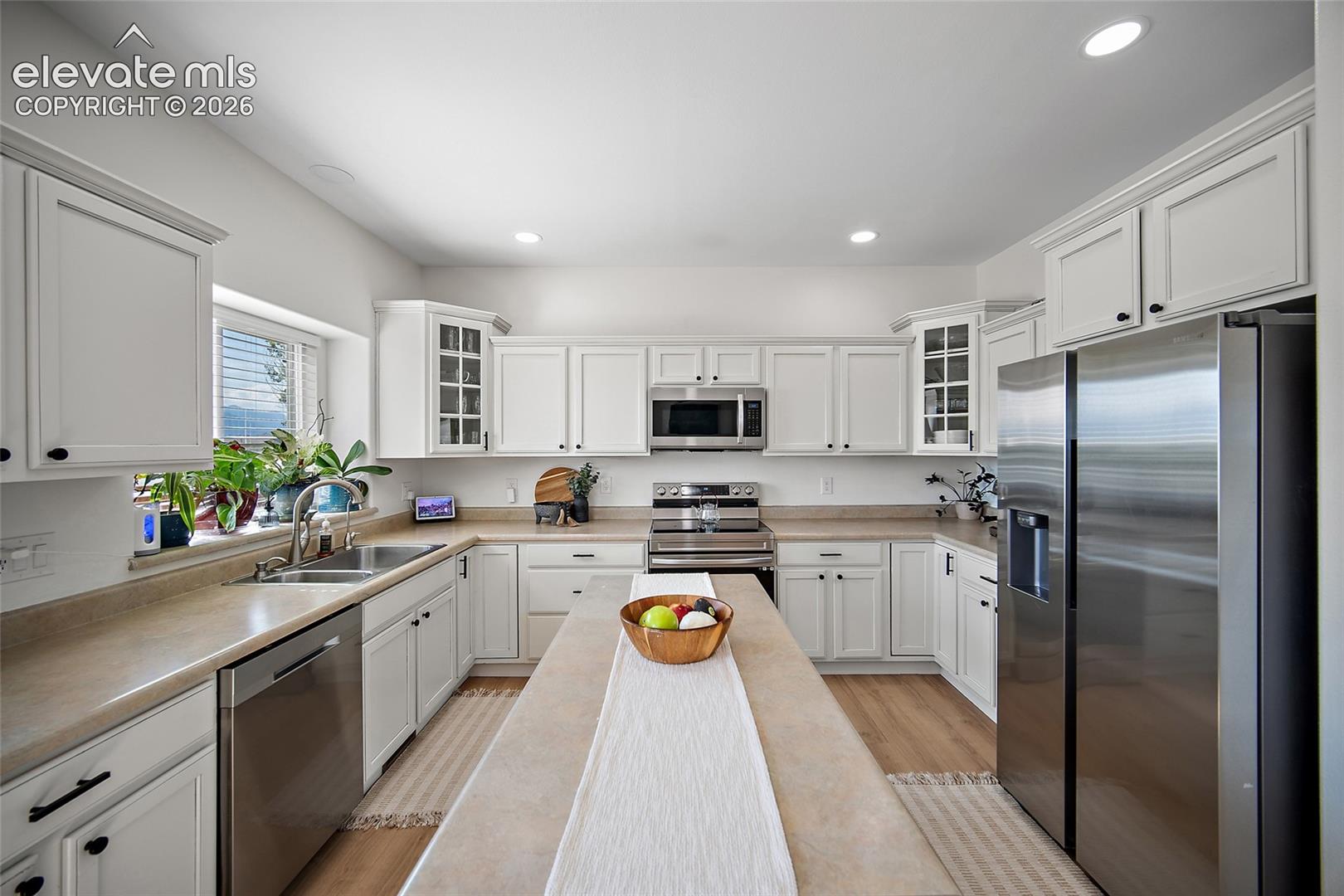 7387 Middle Bay Way