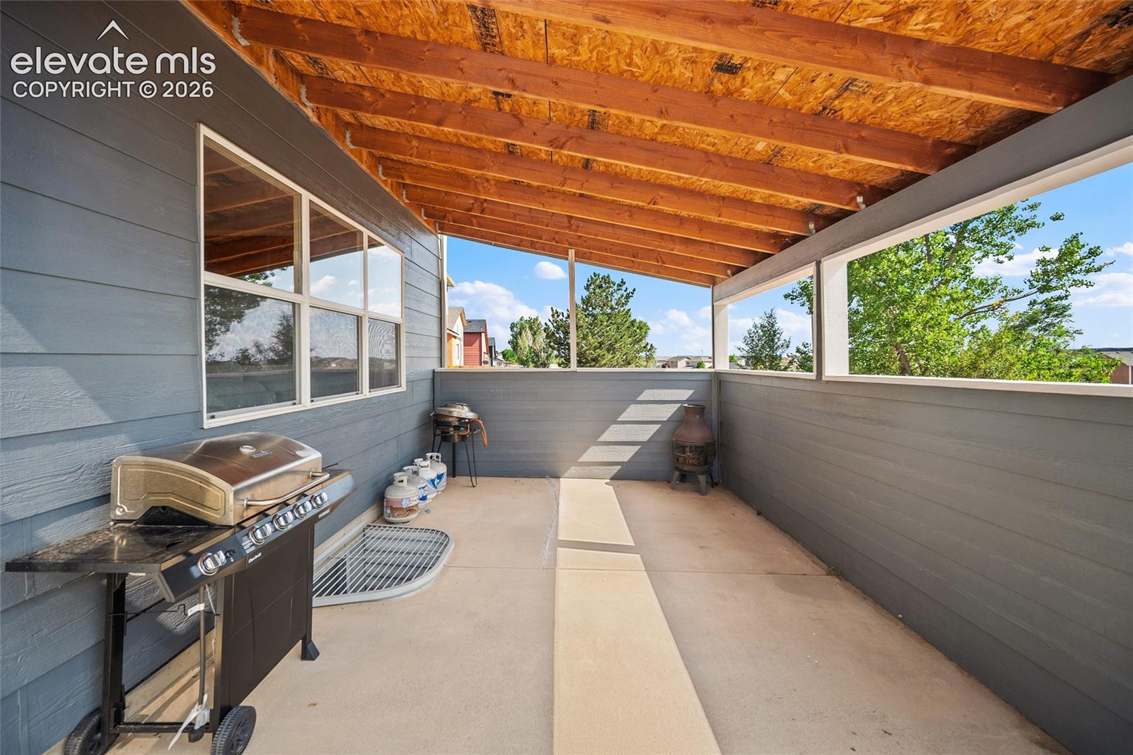 7387 Middle Bay Way