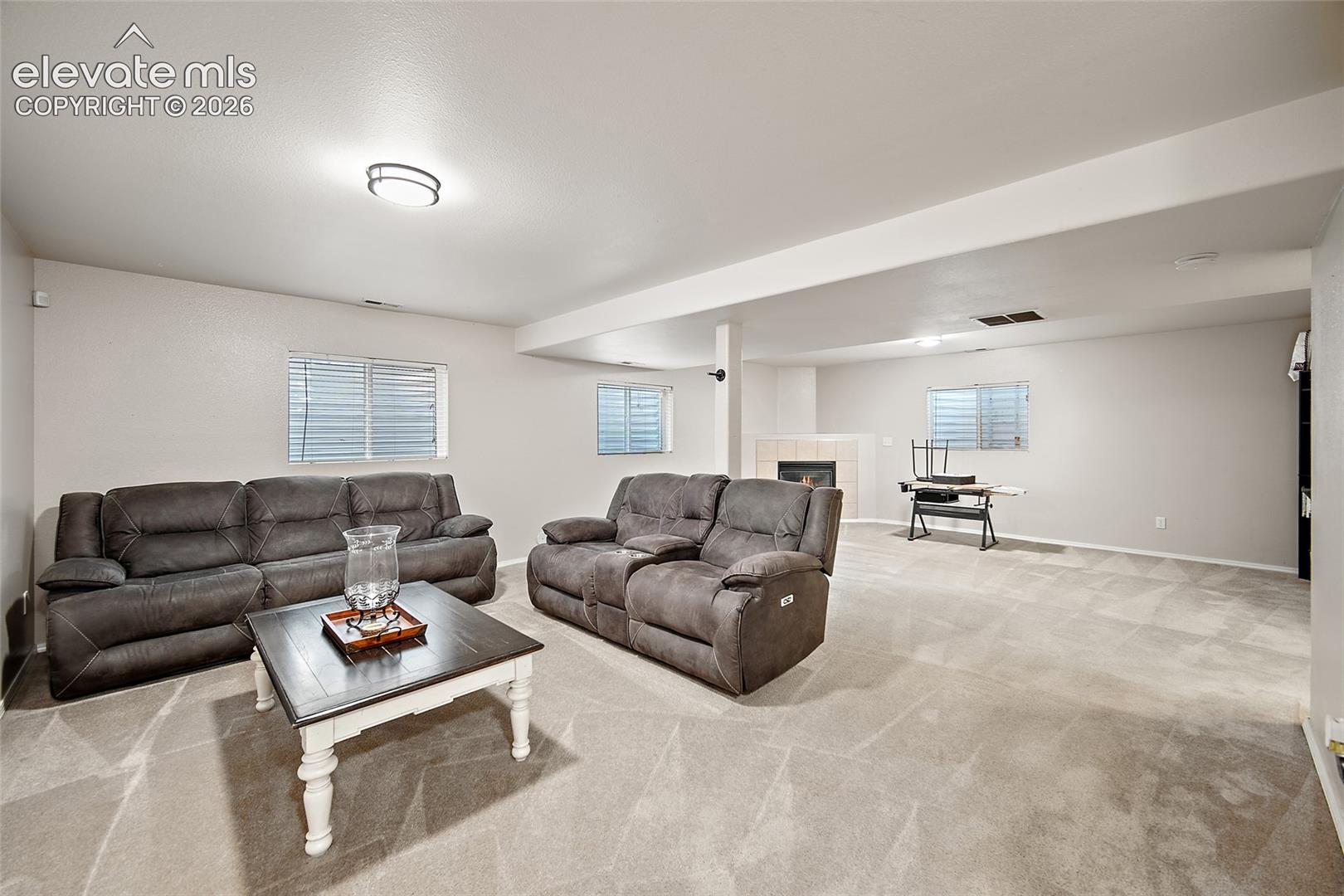 7387 Middle Bay Way