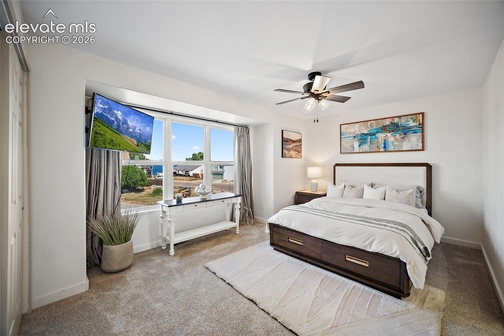 7387 Middle Bay Way