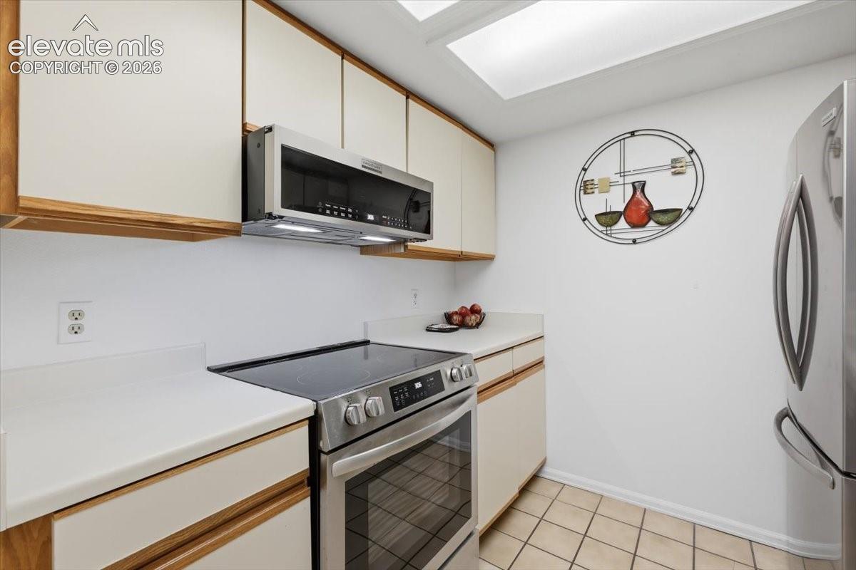 846 Tenderfoot Hill Road Unit: 202