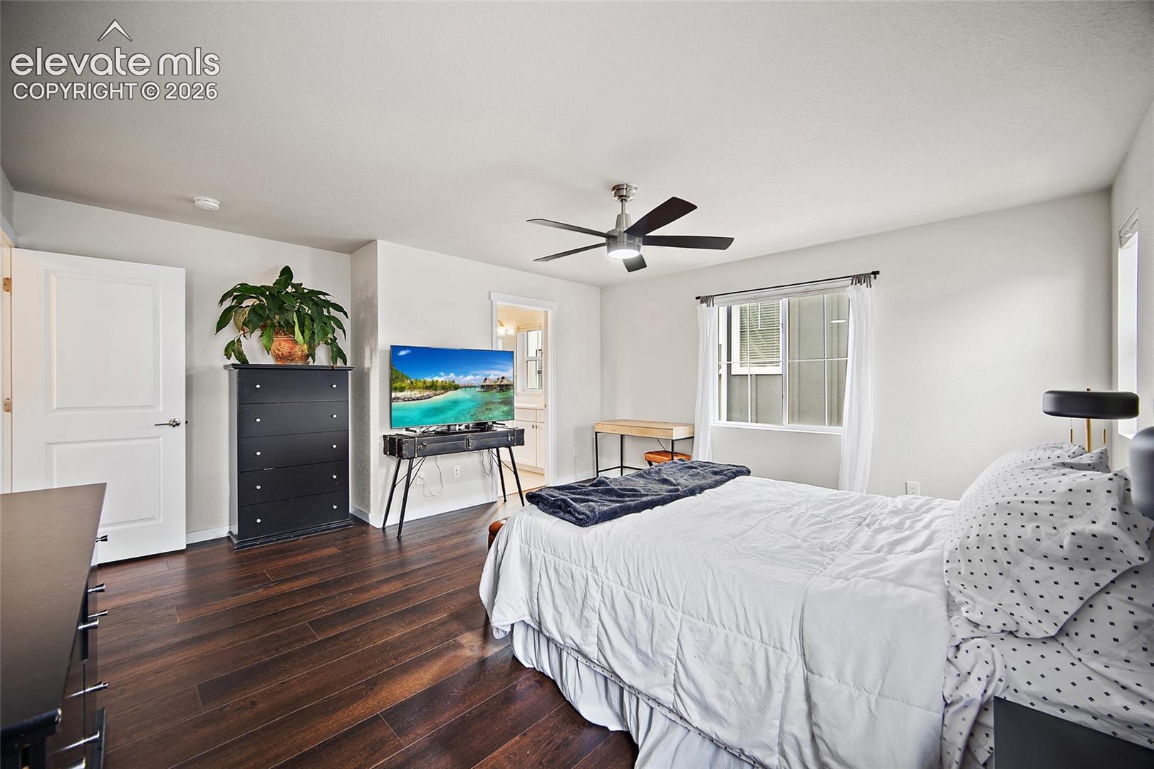5816 Summer Dream Drive
