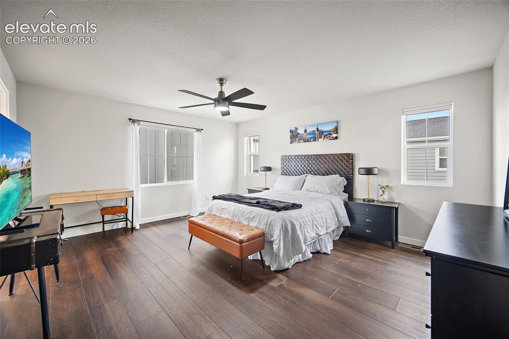 5816 Summer Dream Drive