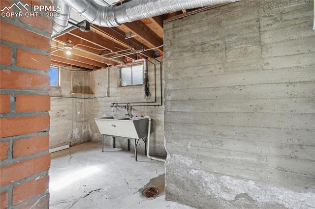106 Farragut Avenue