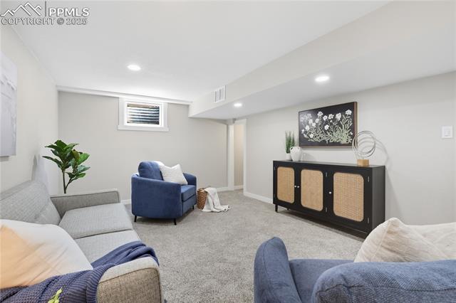 106 Farragut Avenue