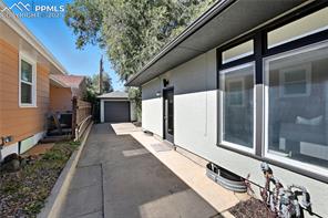 106 Farragut Avenue