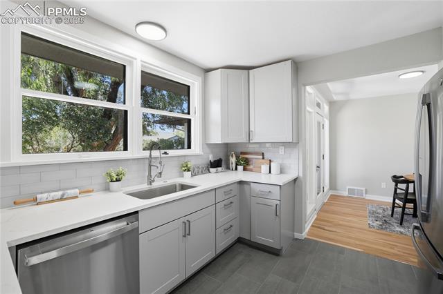 106 Farragut Avenue